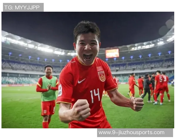 U23国足昨晚恢复训练与散步调整状态今日进行场地适应训练以备战赛事